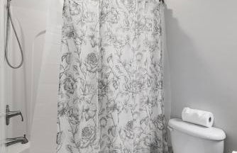 King and Queen Beds with a Gourmet Kitchen - Foto 10