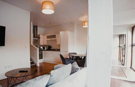 Royal Chambers Serviced Apartments - Photo 39