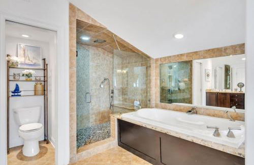 Lakefront 3BR w Balconies Near French Qtr - Foto 11