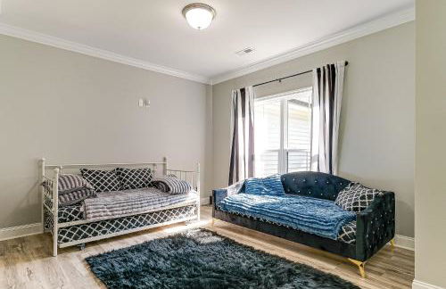 Secluded 18-Acre Retreat in Staley with Game Room - Foto 6