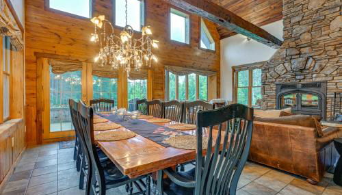 Hot Tub and Private Sauna Wausau Family Home - Photo 5