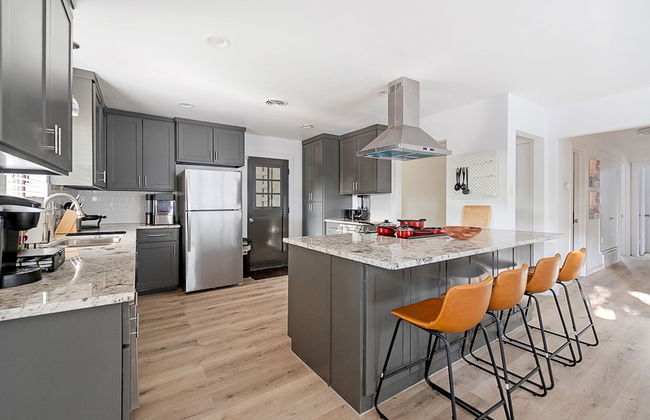 The Oak King Bed Huge Backyard - Foto 21