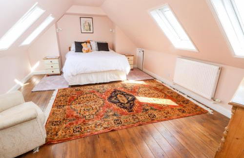 The Coach House - Photo 21