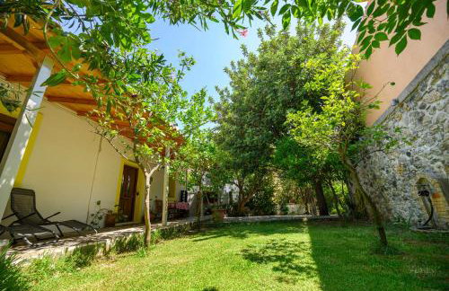 Small Villa Gerani - Photo 28