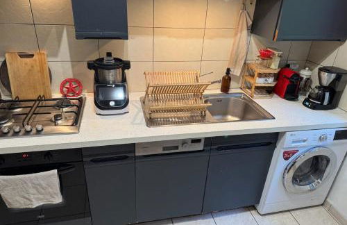 Apartment in the city - exceptional view - Photo 8