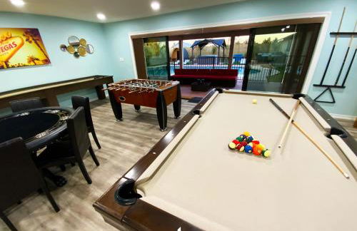 Buddha Mansion Luxury Resort - 8BR Modern, HotTub, Huge pool, Sauna, BBQ grill, Game Room - Foto 61