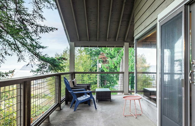 Windswept by Avantstay Water Views, Covered Deck, Walk to the Beach - Photo 37