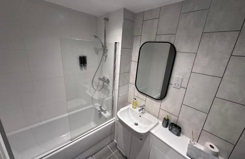 Cosy Flat in Stevenage Town Centre - Foto 11