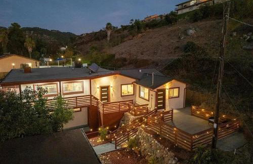 Mountains Views with Pool & Basketball, Relax & Play! - Foto 9