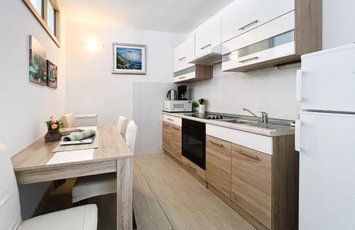 Modern apartment in the heart of Njivice - Foto 15