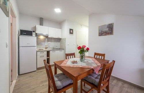 Apartments Vukelic - Photo 31