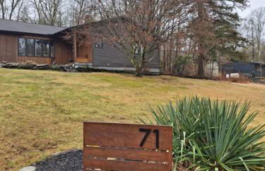 Catskills Retro Retreat- Upstate Home W Hot Tub - Foto 51