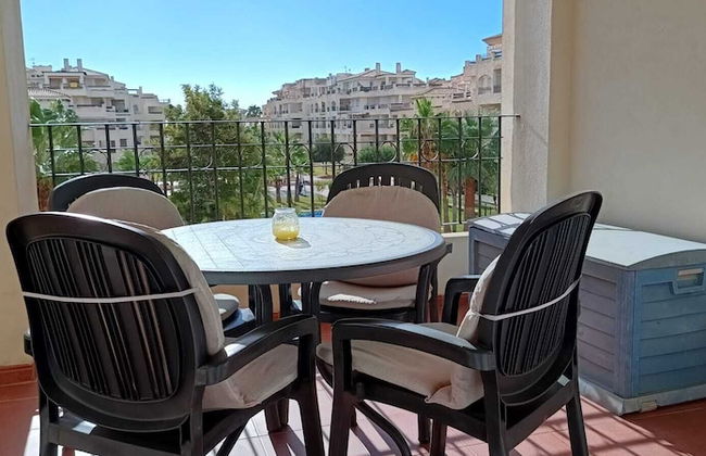 Lovely 2 Bedroom, 2 Bathroom Apartment With Pool - Foto 27