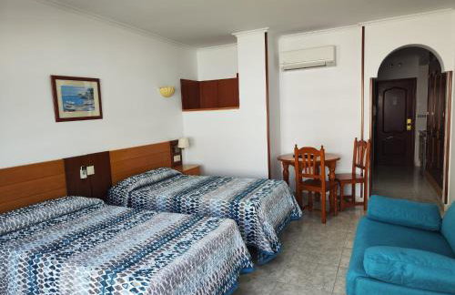 Apartamentos Leonor Carihuela - Photo 43