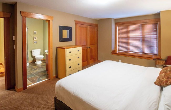 Pinnacle Ridge Chalets by Fernie Lodging - Photo 35