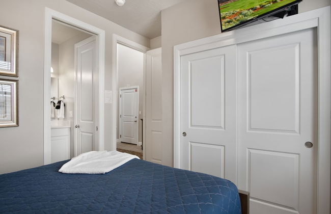 All Inn the Family - Photo 30