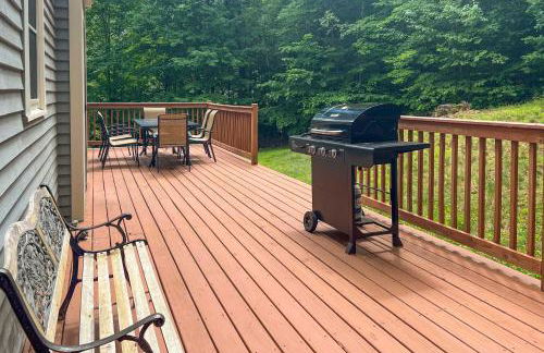 Gilford Home with Forest View, by Lake Winnepesaukee - Foto 2