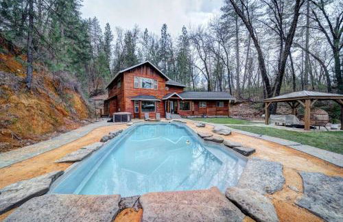 Luxury Cabin at Lakehead - Photo 1