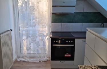 Appartement Ferienwohnung Gästezimmer Bad & Küche - Foto 4