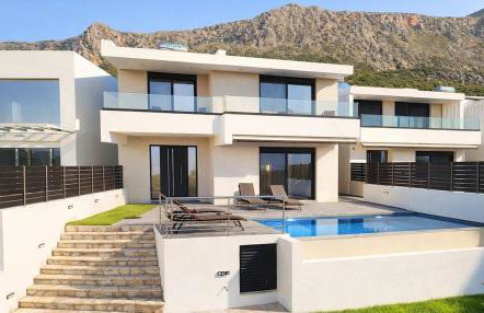 Central location for 6 or 8 guests, 3 bathrooms & private pool - Foto 1