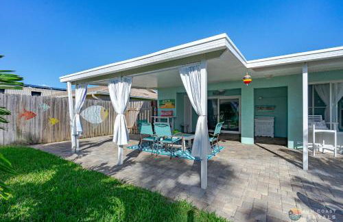 Dog Friendly Home wPrivate Fenced Yard, Garage & Fire Pit STEPS to the Beach! - Foto 22