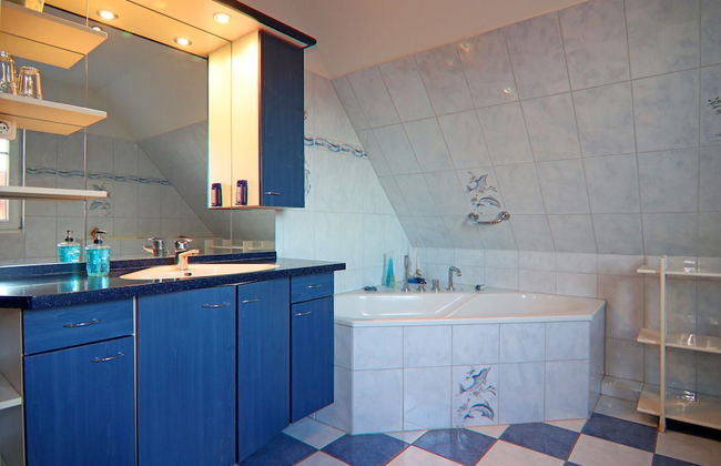 Cozy Apartment in Boltenhagen near Sea Beach - Photo 23