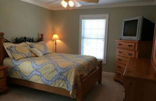 Seven Palms - Photo 3