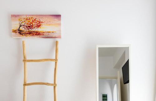 Lydia's East Apartment - Photo 34