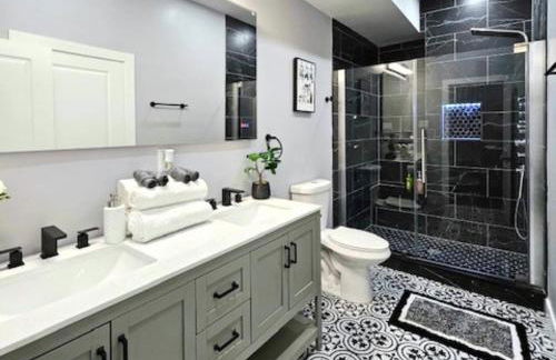 Curacao vs Ivory Coast, Lock in NOW! Sleeps 14 - Foto 3