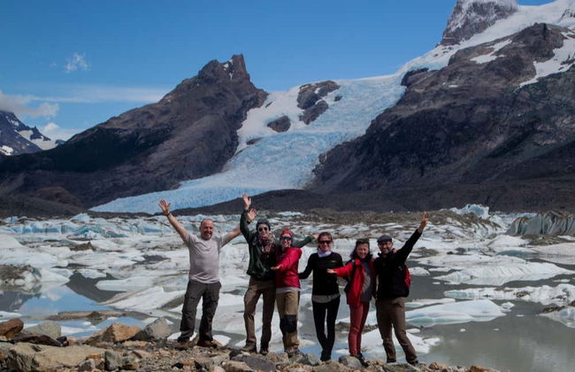 Trek au lac Frías + Balade en bateau à moteur dans les glaciers - Photo 1