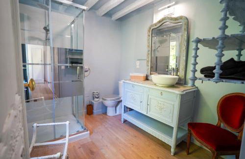 Maison charmante avec jacuzzi et cours d'eau - Foto 6