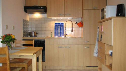 Kleine Wohnung mit Terrasse - Foto 4