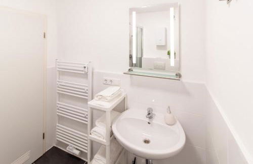 Modern, komfortabel, vollausgestattet - Apartments by mevoga - Photo 31