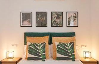 Charming Patio Villa With Private Pool - 6BR - In The Heart of Playa den Bossa - Walk To Ushuaïa, Hi & The Beach! - Photo 13