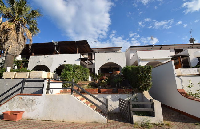 Villa in Cassano all'Ionio with garden - Photo 18