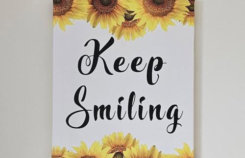 Modern Comfy 3 Bed Home - Free 2 space driveway - Free road parking - Free Netflix - Foto 34