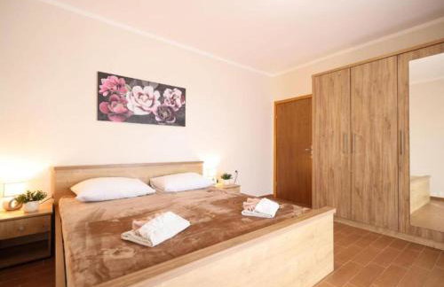 Villa Maja - Three bedroom villa with pool - Foto 18