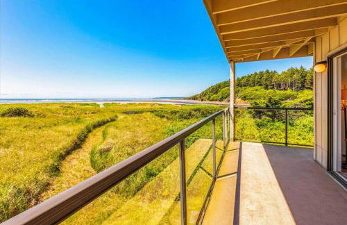 Waterfront Condo right on the Pacific Ocean - Photo 3