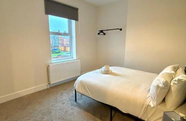 Spacious 4 Bed House, Modern, Free Parking - Foto 9