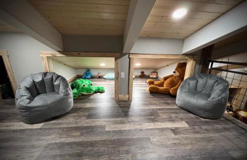 Designer Lake Cabin- HotTub, Sauna & Massage Chair - Foto 69