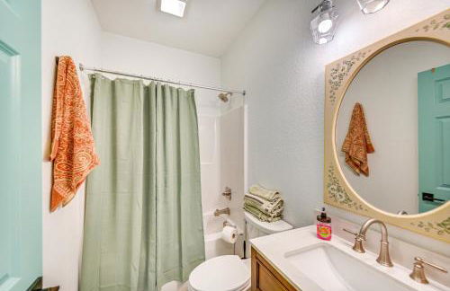 1 Mi to Dtwn Manteo Dog-Friendly Home with Deck - Foto 15