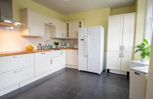 Entire home in Streatham with lovely views & ultra fast Wi-Fi - Foto 2