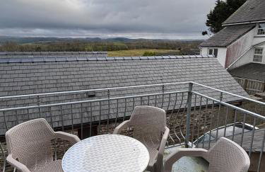 The Workshop - Photo 33