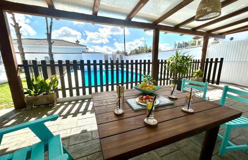 GATU Villa Serena piscina privada mayores de 25 años y familias - Foto 34