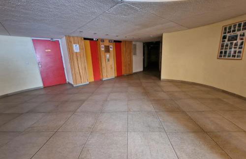 "Miramonte" appartement avec terrasse vue montagne et parking privatif sous-sol, à proximité immédiate des pistes, cœur de Vars les Claux, secteur point show avec commodités et piscine chauffée de plein air - Foto 26