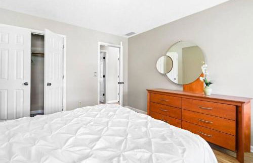 Lovely 5Bed, 3-FullBath ! 5min to free way I-85 - Foto 42