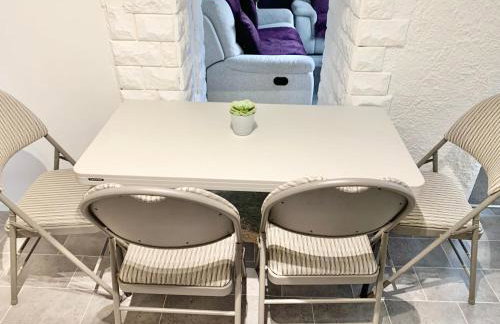 Purple Blossom, 2 bed apartment, Wi-Fi, near Didsbury, free parking - Foto 15