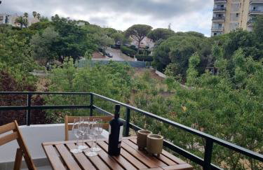 Apartamento NINES moderno y céntrico, en zona tranquila cerca de la playa - Foto 3