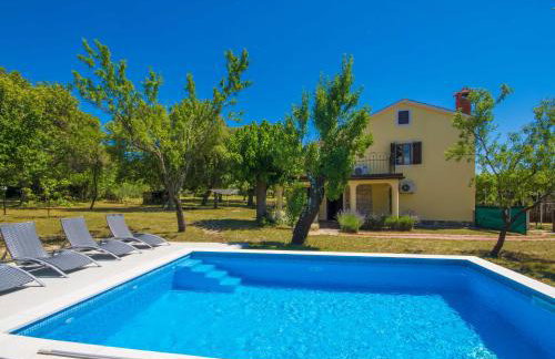 Villa Loreta, a beautiful and cozy villa minutes away from the sea - Foto 1