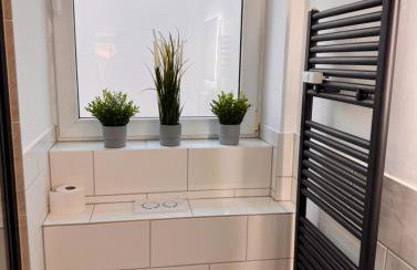 NEW Apartment in Magdeburg Buckau - Waschmaschine, Smart-TV, neues Badezimmer - Photo 11